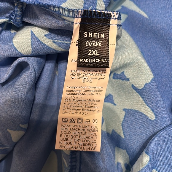 SHEIN curve Blue floral dress - Picture 2 of 4